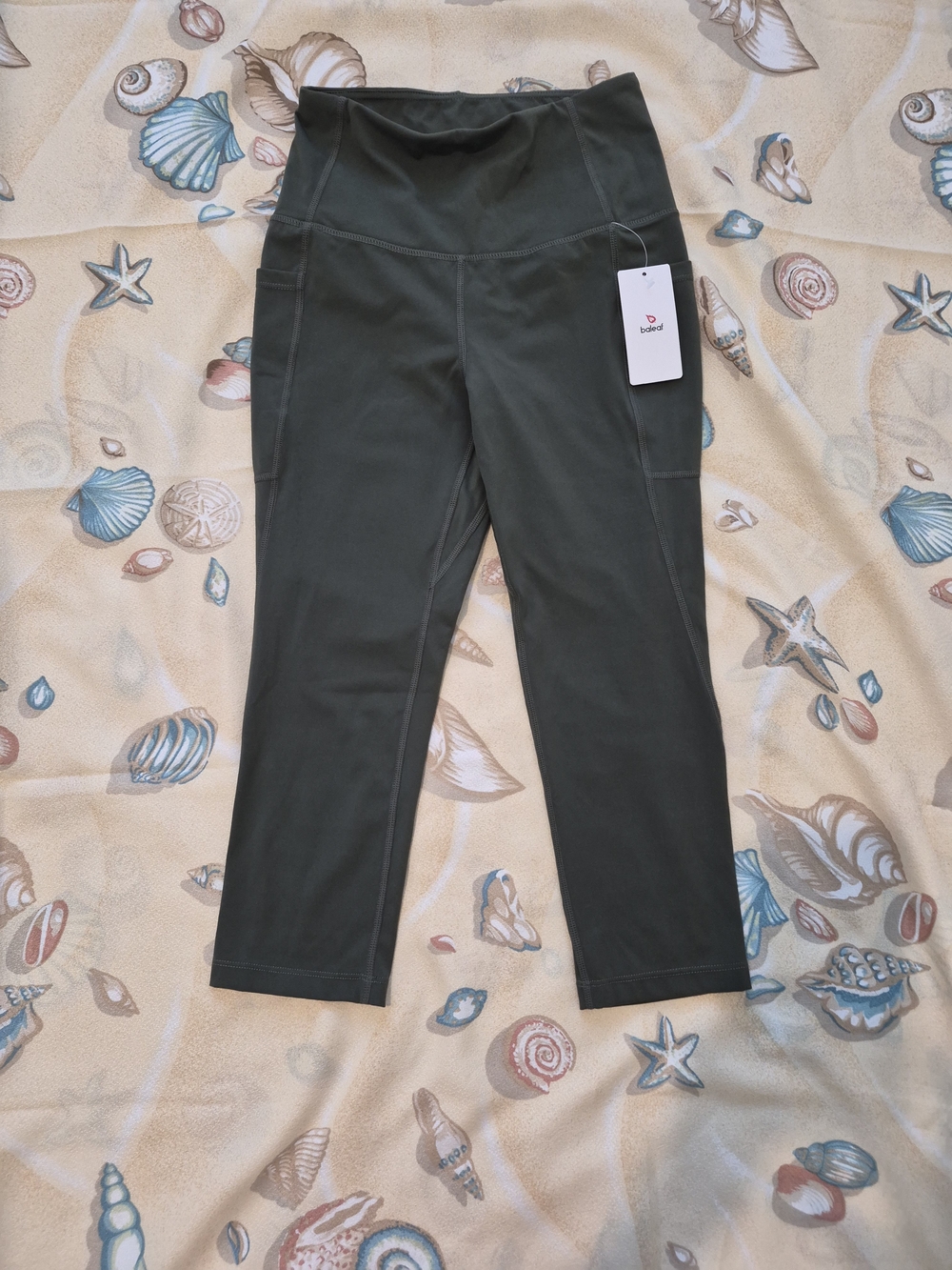 Baleaf NWT Olive Green High Waist Capri Leggings Pockets XS